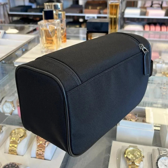 Michael kors Outlet Kent Recycled Nylon Toiletry Bag 37S3LKNT6O - Picture 8 of 16